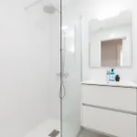 Luminoso Y Moderno En By 비고