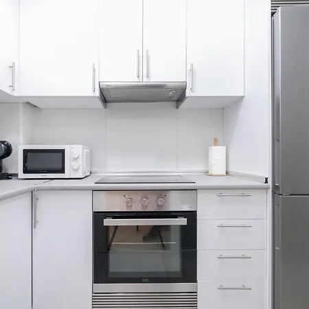 Apartamento Luminoso Y Moderno En By