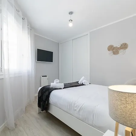 Luminoso Y Moderno En By Apartmán Vigo