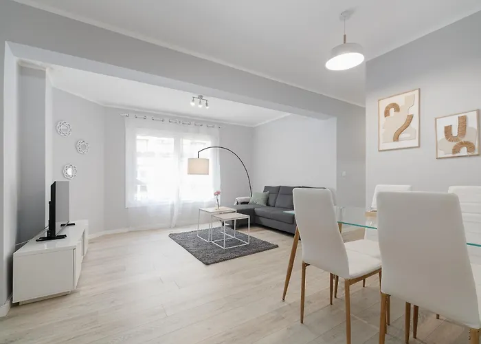 Luminoso Y Moderno En By Apartmán *